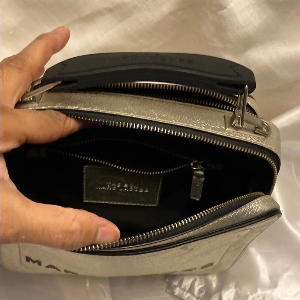 MARC JACOBS Metallic Silver Box Bag, EUC